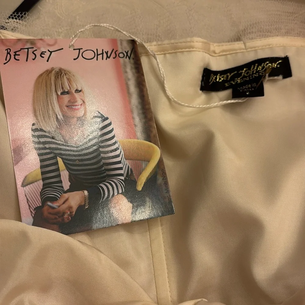 Betsey Johnson vintage tea party dress, size 2. Bridal, Party.  Never worn. - Picture 4 of 14